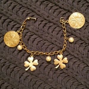 Vintage Lucky Shamrock Charm Bracelet